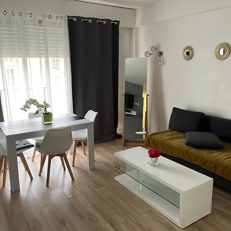 Bel Appartement Proche Tour Eiffel Paris Exterior photo